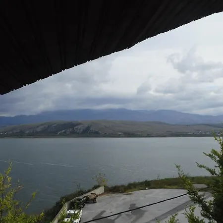 Apartament Limni Áyios Pandeleḯmon