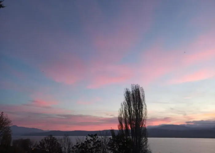 Limni Áyios Pandeleḯmon