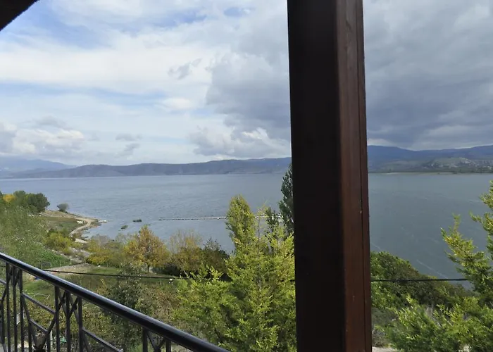 Limni Áyios Pandeleḯmon